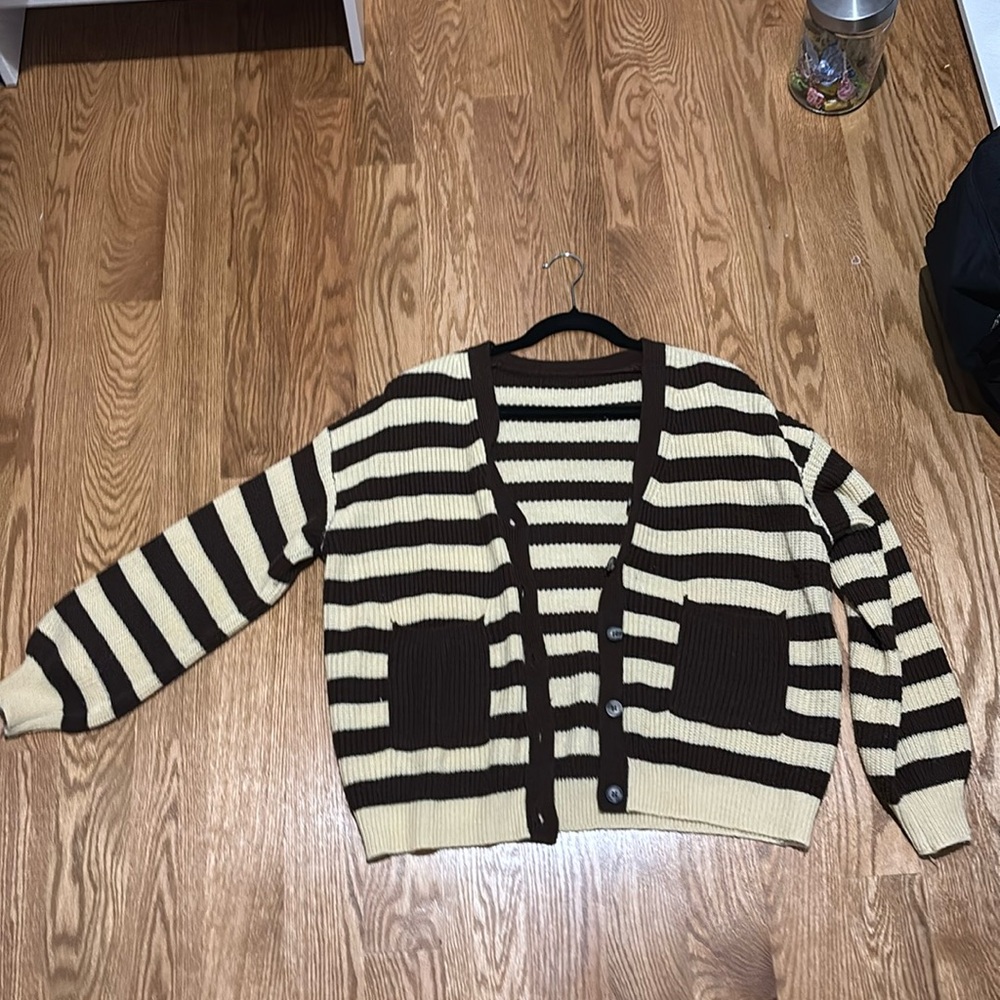 A brown and cream stripped cardigan crochet style - Picture 1 of 4
